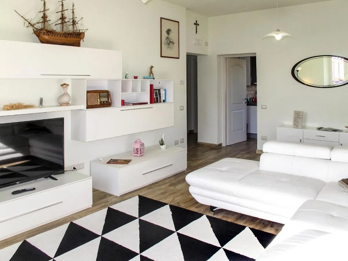 Apartment Sabrina By Interhome لوكا